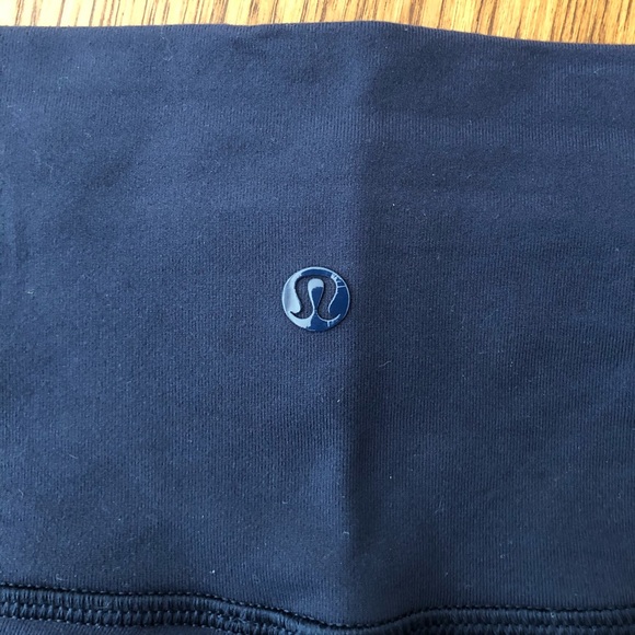 Lululemon Mesh Cutout Leggings size 4 - Picture 4 of 6